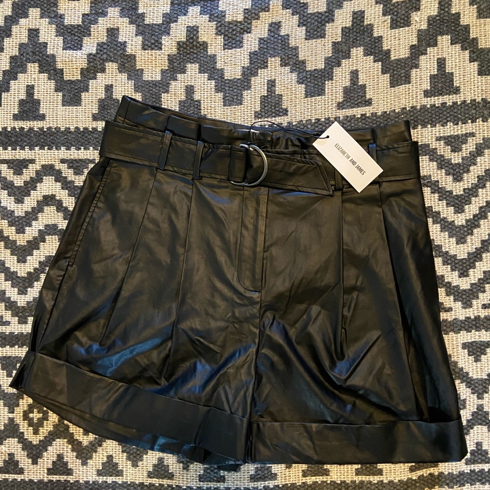 Elizabeth and James highwaist Shorts